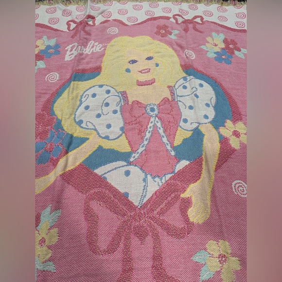 Barbie Vintage Woven Tapestry Blanket - Picture 3 of 5